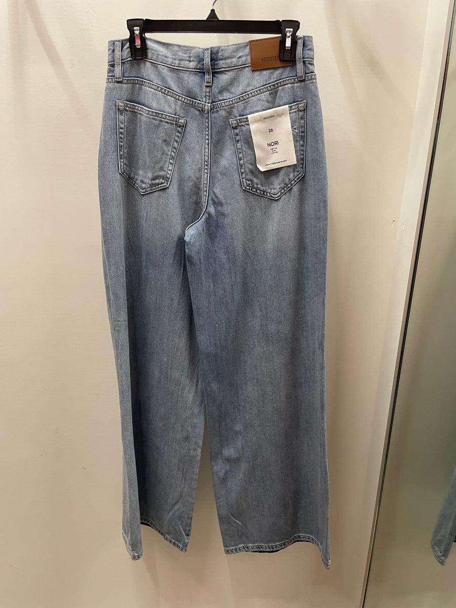 Nori Super Wide Leg Jean by Hidden Jeans