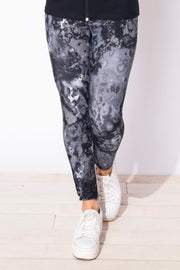 On The Move Leggings by Escape