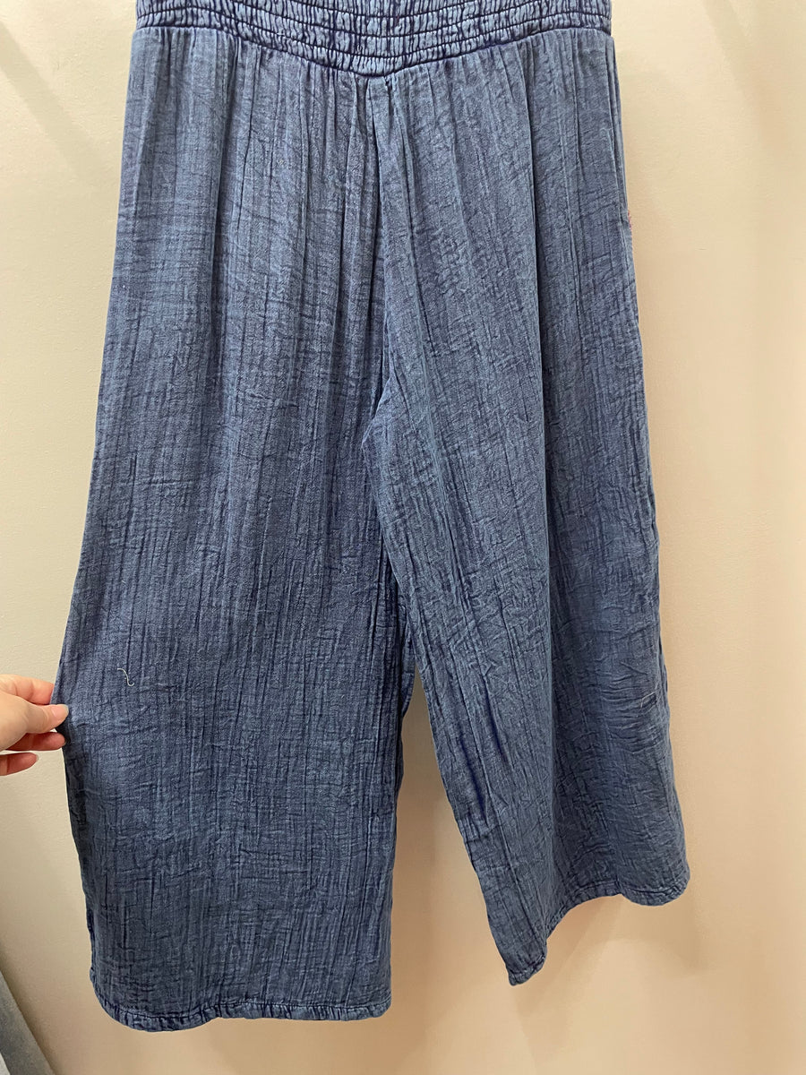 Embroidered Gauze Capri by Avanti del Amour