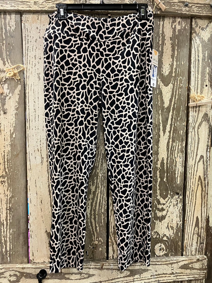 Secret Pocket Capri by LuLu B