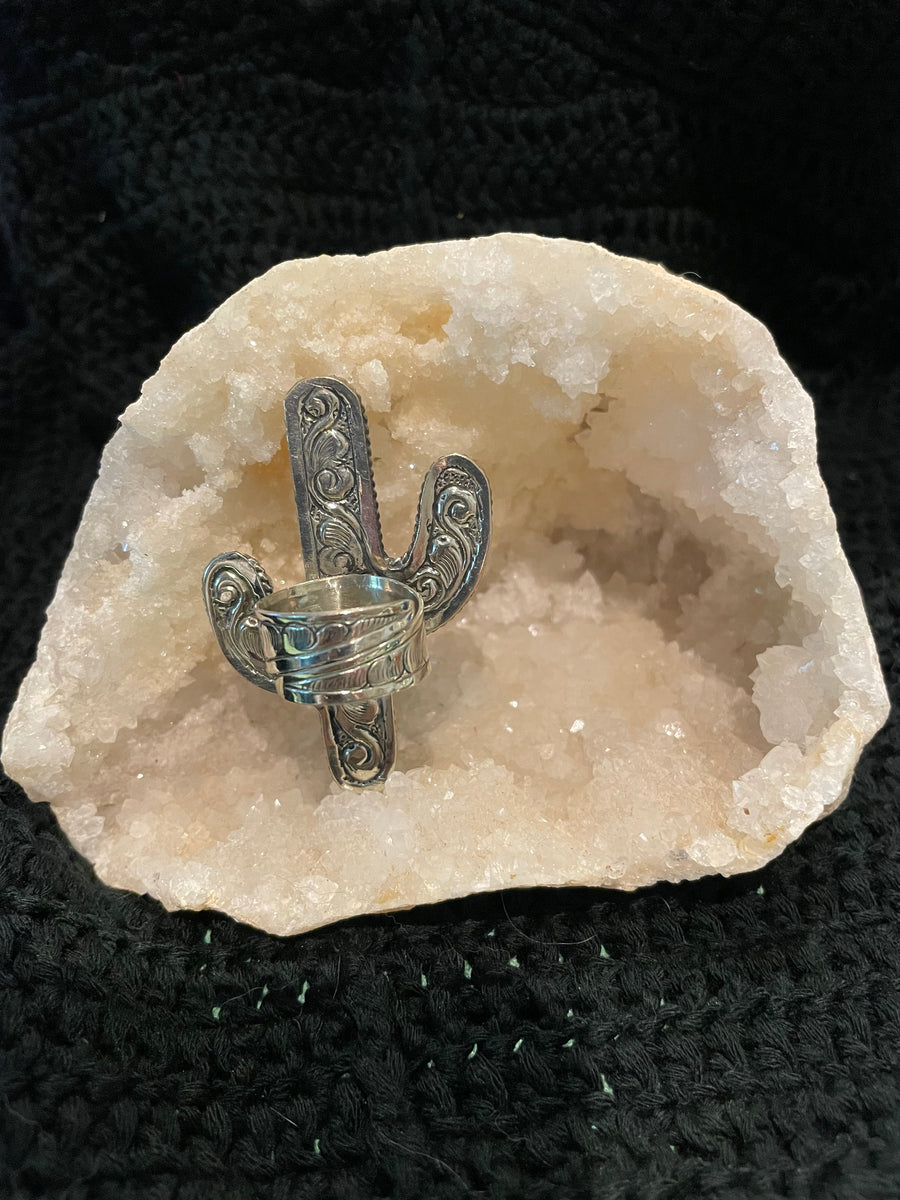 Mother of Pearl Cactus Adjustable Ring