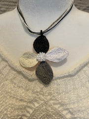 Rattan Rose Bluet Necklace