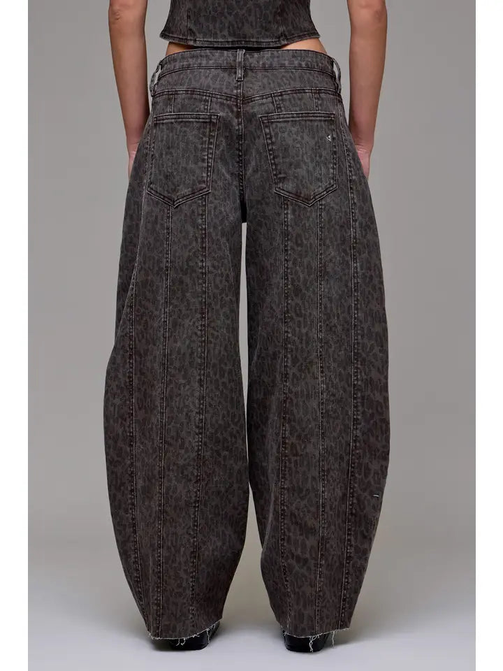 Sammie Barrel Jean in Cheetah by Hidden Jeans
