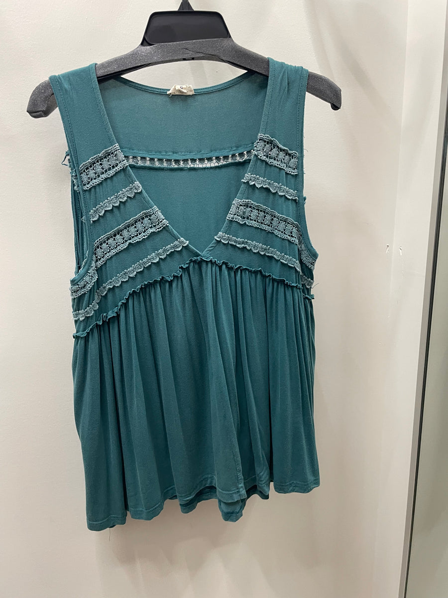 Sleeveless Empress Top
