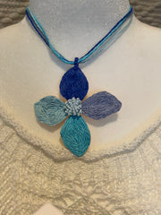 Rattan Rose Bluet Necklace