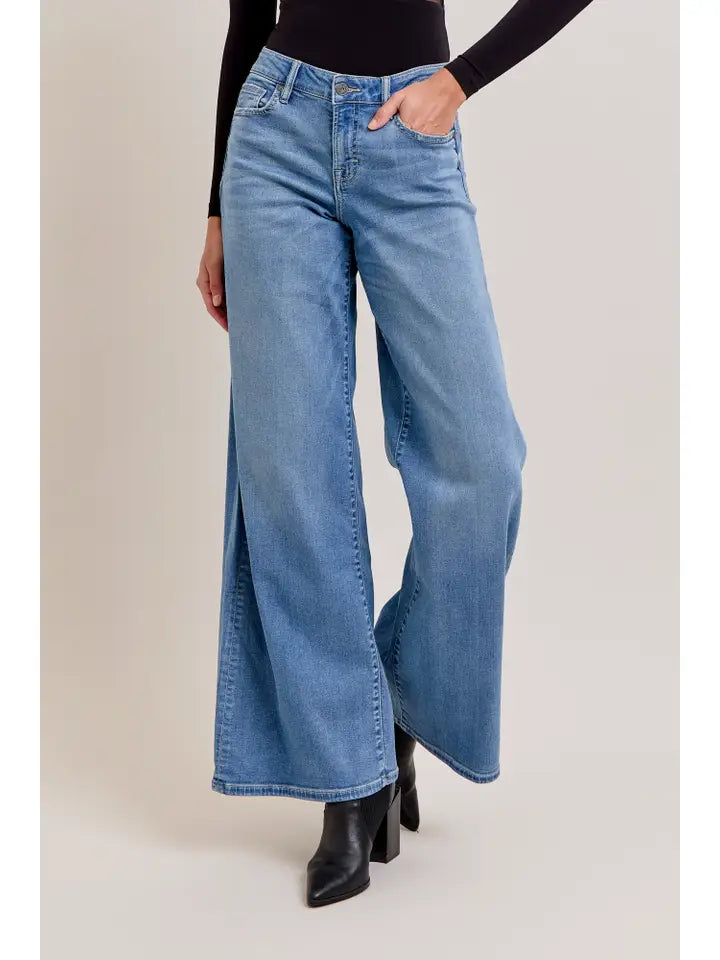 Nori Mid Rise Super Wide Leg Jean by Hidden Jeans
