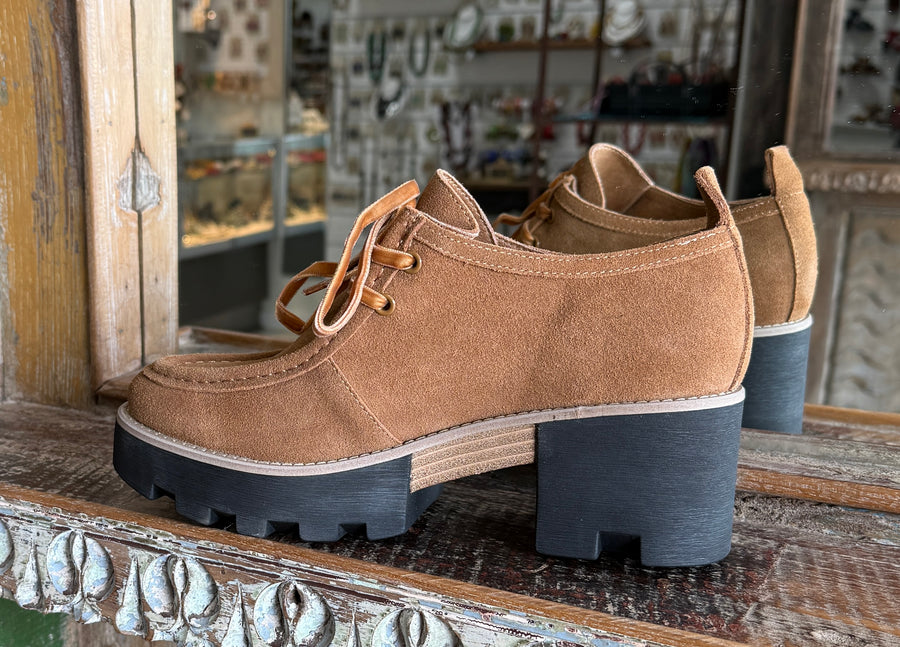 Kelsi Dagger Olga Honey Lug Loafer Robin Boutique