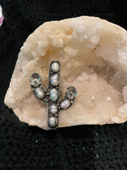 Mother of Pearl Cactus Adjustable Ring