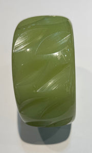 Carved Leaves Copal Bangle