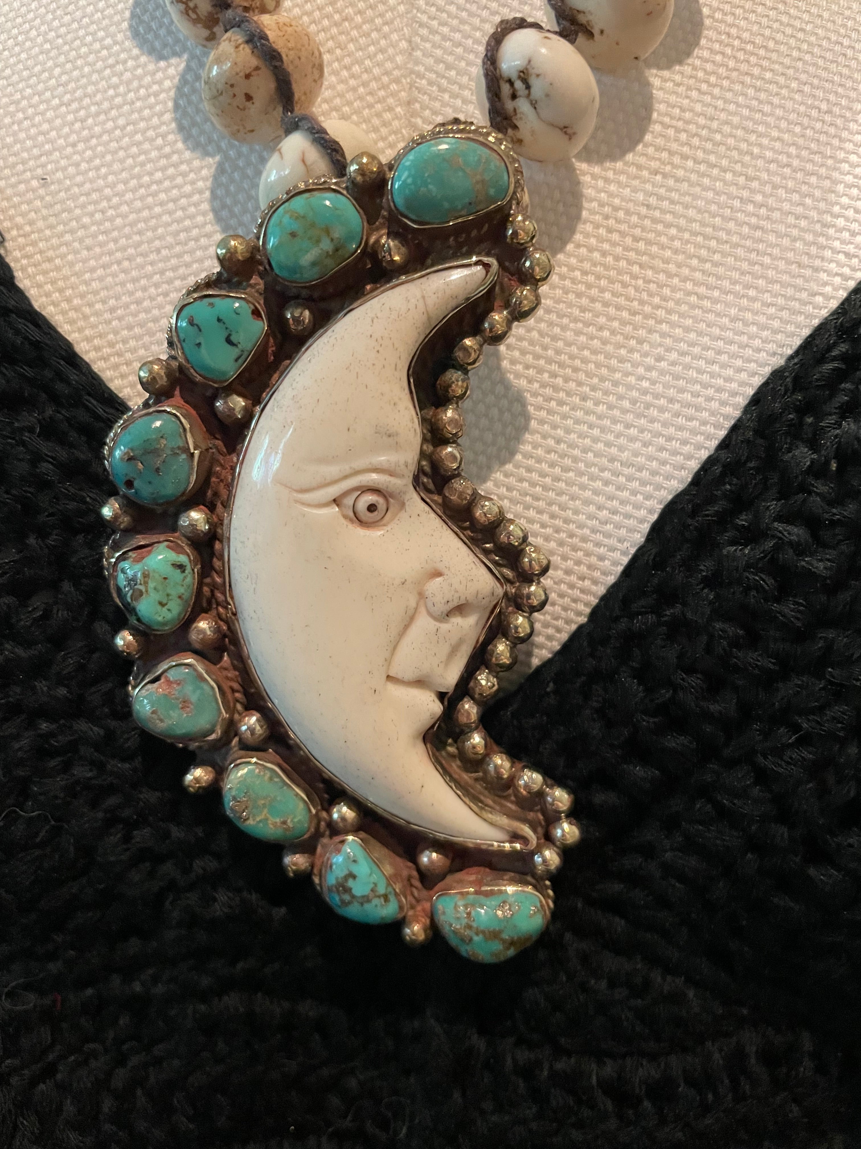 Turquoise Moon Face Short Necklace