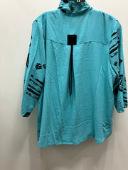 Horn Button Top by Creations