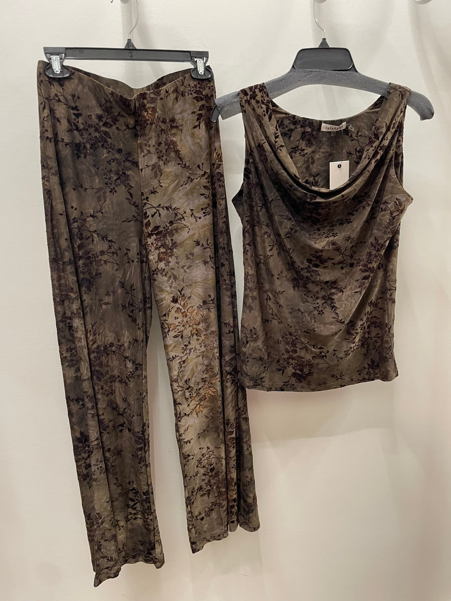 Flocked Velvet Palazzo Pant by Paparazzi