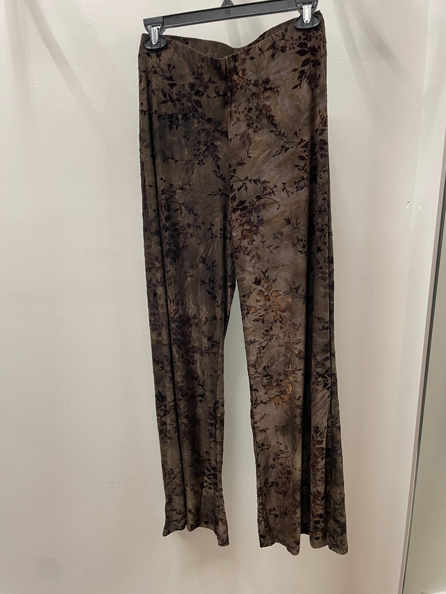 Flocked Velvet Palazzo Pant by Paparazzi