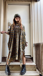 Float On Muu #119 by Kantha Bae