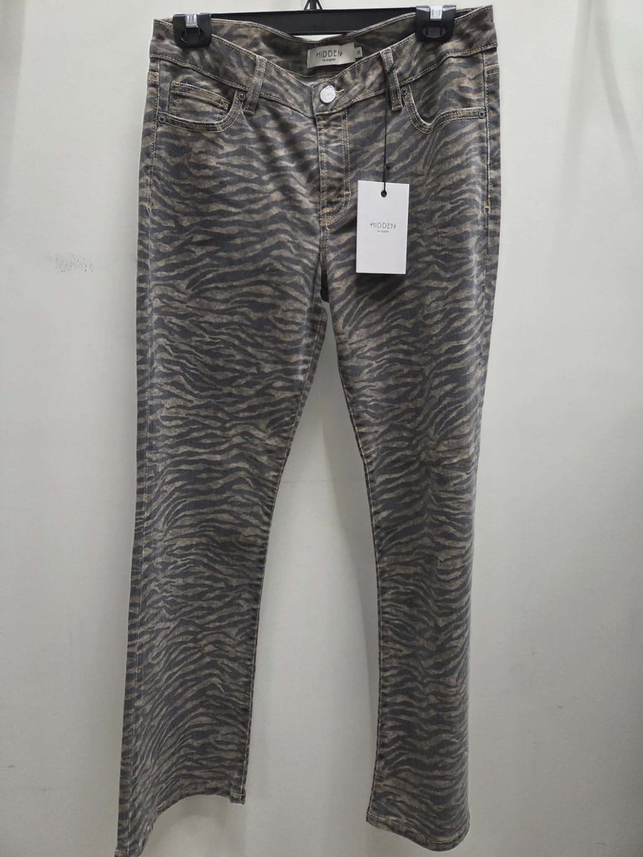 Tiger Ryan Low Rise Boot Cut Jean by Hidden Jeans