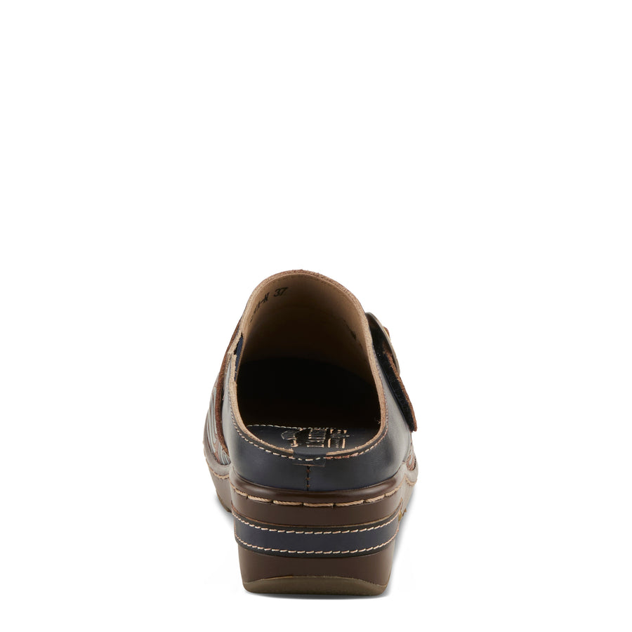 L'Artiste Spring Step Sova Clogs